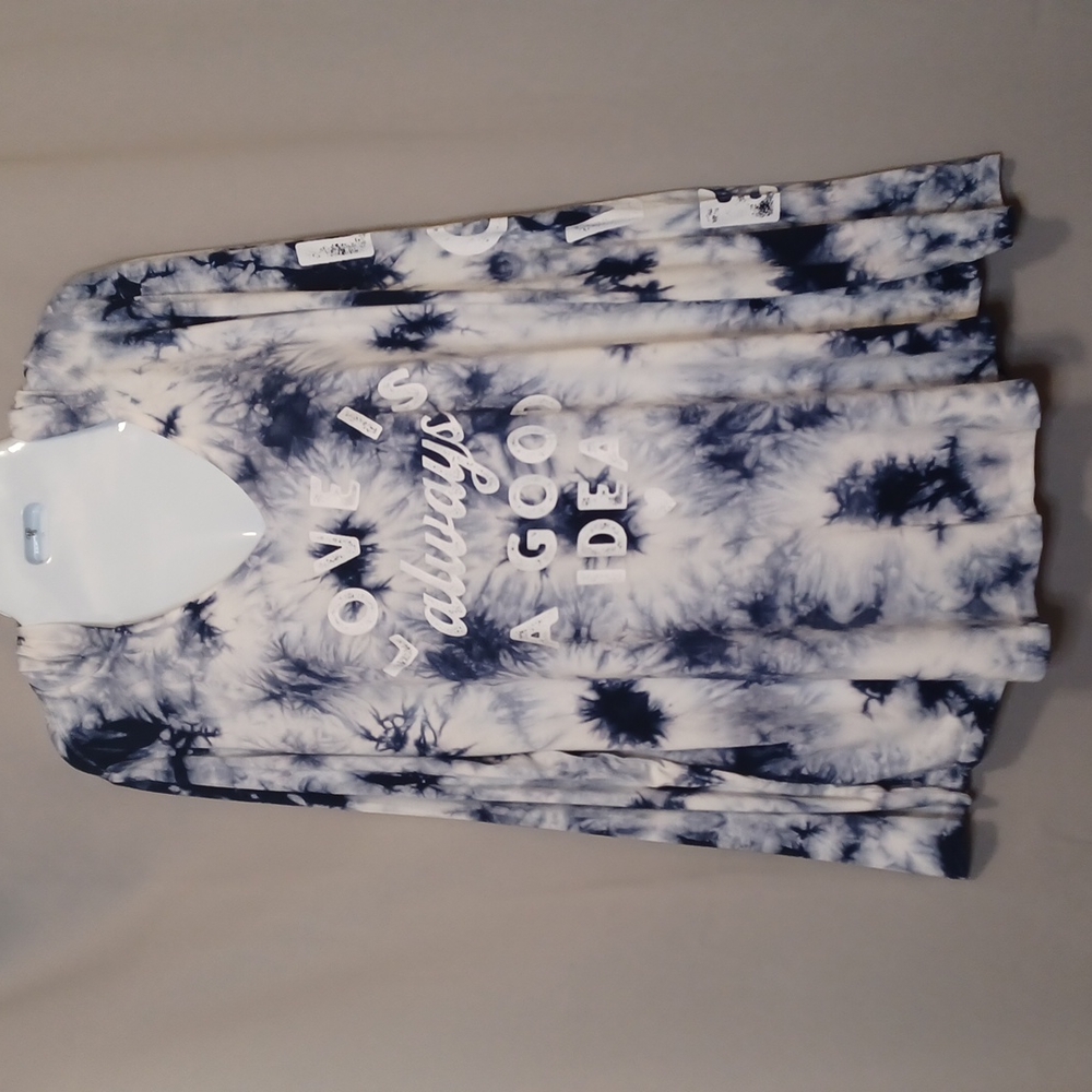 TORRID Blue & White Tie Dye V- Neck Hoodie for women. Size 1X - Picture 8 of 13